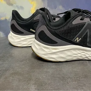 New Balance Fresh Foam Arishi V4 Women's Black Running Shoes Size 8.5B thumbnail 7