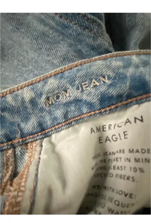 American Eagle Ripped Mom Jeans thumbnail 4