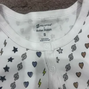 Roller Rabbit X Peleton Hearts and lightning Henley Pajamas 100% Cotton Small thumbnail 4