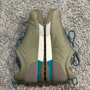 Teva Wyland Water Resistant Lightweight Trail Sneaker in Aloe Size 6.5 NWOB thumbnail 2