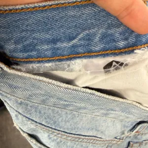 Levi's Wedgie Distressed‎ Raw Hem Jeans in Blue Size 27 thumbnail 7