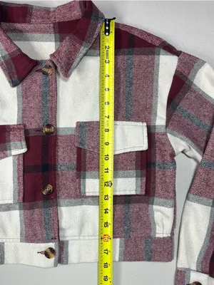 Women’s Cropped Plaid Shacket Jacket Burgundy Cream Size M Button Front thumbnail 6