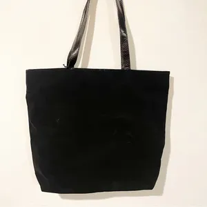 Jimmy Choo Parfumes Black Snakeskin Textured Shoulder Large Travel Tote Bag NEW‎ thumbnail 6