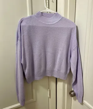 H&M Sweater thumbnail 1