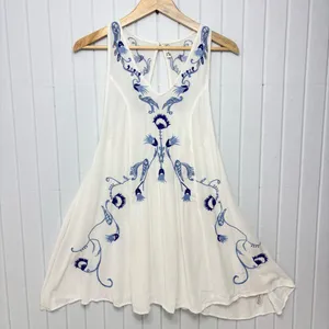 Free People‎ Adelaide Festival Slip Dress, White Mini Dress Floral Embroidery XS thumbnail 2