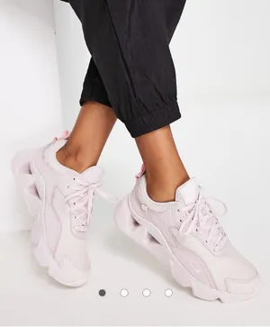 Women’s Nike Ryz 365 2 sneakers in light pink thumbnail 1