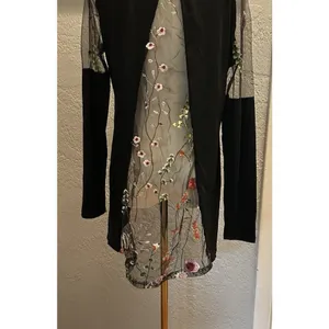 DUO DUO HI/LOW Sheer EMBROIDERED Top LG Tie Front Open Back Coquette Girly Goth thumbnail 2