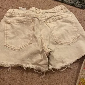 Zara jean‎ shorts size 4 thumbnail 5