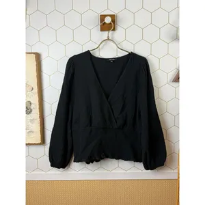 Madewell Black Lightspun Julianne Smocked-Waist Wrap Blouse - Size - 1X thumbnail 6