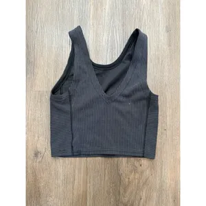 Lululemon‎ RIBBED SOFTSTREME CROPPED TANK BLACK SZ 2 thumbnail 2