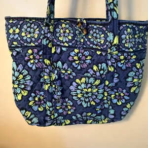 Vera Bradley Tote Indigo Pop‎ Toggle Closure Blue Flower Book Shoulder Beach Bag thumbnail 2