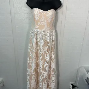 Lulus Beige with White Lace Overlay Strapless Dress Size Medium NWT thumbnail 3