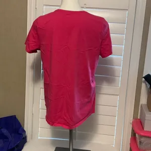 Amazon Essentials Hot Pink Short Sleeve Tee Size L thumbnail 3