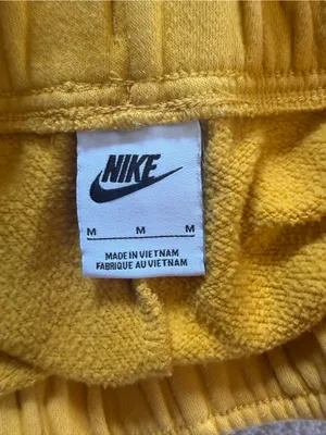 Nike Sportswear Club Fleece Mustard‎ Yellow Shorts Women’s M thumbnail 6