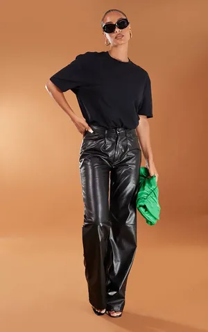 Pretty Little Thing Petite Black Oversized Boyfriend T Shirt, size XS thumbnail 3