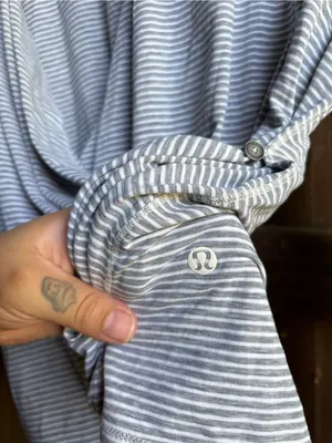 Lululemon Gray Microstriped Drape Wrap Long Sleeve thumbnail 4