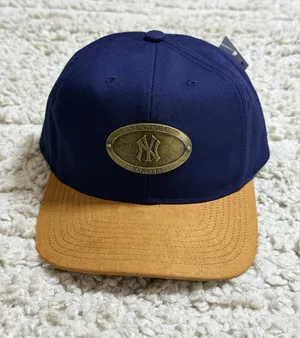 Mitchell & Ness MLB New York Yankees Metal Logo Tag Snapback Hat thumbnail 2