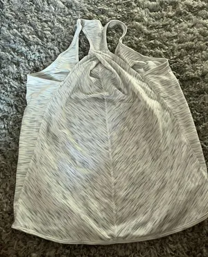 Lululemon Pleated Tank Size 6 thumbnail 3