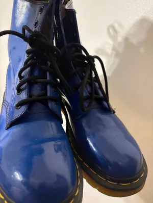 Doc Martin’s boot thumbnail 2
