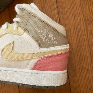 Nike Air Jordan 1 Mid Pastel Grind - Size Women’s 6 / Youth 4.5 thumbnail 8