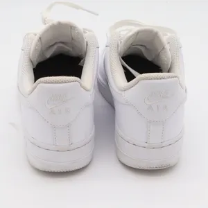 Nike Air Force 1 07 Womens 6.5 White Low Top Sneakers 315115-112 Triple White thumbnail 6