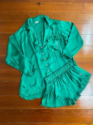 Free People Like Honey Pajamas PJ Top & Shorts Set in Silky Golf Green Sz S 🧡🎀 thumbnail 2