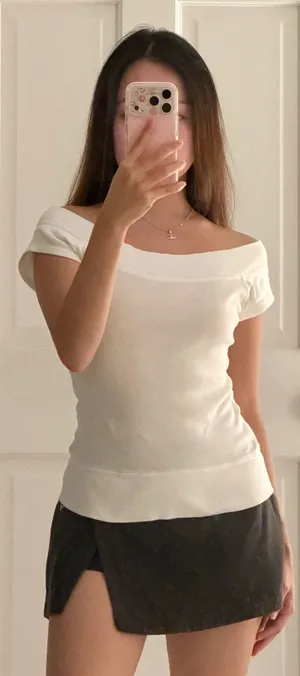 Brandy Melville Off-The-Shoulder Top thumbnail 1