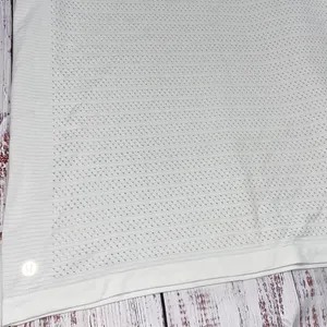 Lululemon athletic top thumbnail 3