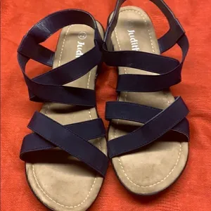 🔥5/20🔥 Judith Strappy Sandals Sz 7.5 NWOT thumbnail 4