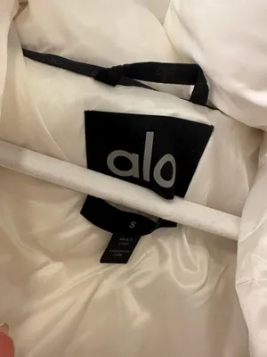 Alo Yoga Puffer Jacket Aspen Love thumbnail 7