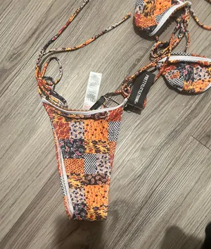 Pretty Little Thing Bikini thumbnail 3