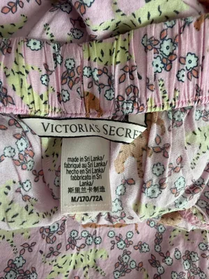 Victoria's Secret Pajama Pants thumbnail 3