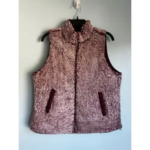 Miami Francesca's Reversible Sherpa Quilted Vest Maroon Women's Large Fall Cozy thumbnail 4
