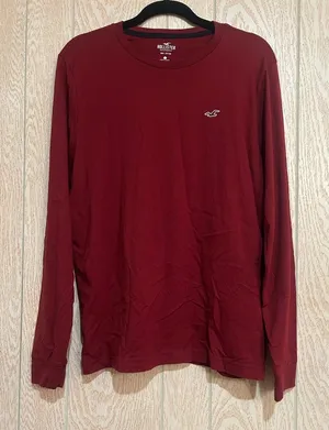 Hollister women’s large Maroon Long Sleeve Tee thumbnail 1