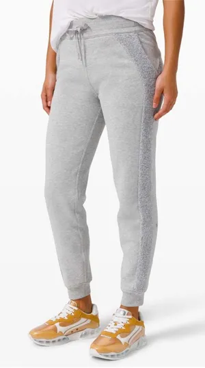 Lululemon scuba Sherpa Light Gray Joggers Pant Sz: 4 thumbnail 1
