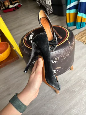 Givenchy Black Velvet Peep-Toe D'Orsay Pumps — Sz 38.5 — Good Used Condition thumbnail 8