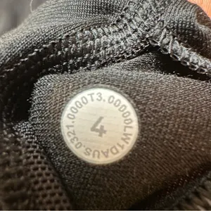 Key To Balance Yoga Tank Top Light Support B/C Cup in Black Size 4 thumbnail 13