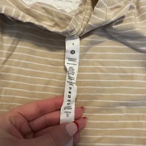 Lululemon shirt thumbnail 2