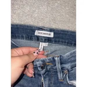 good american good cuts cropped bootcut jeans good waist 4/27 thumbnail 4