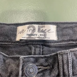 Free People We the Free Jean Shorts Button‎ Fly Distressed Women's Size 2… thumbnail 5