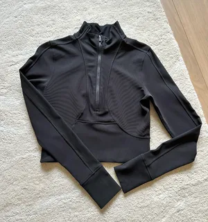 Lululemon Cropped Half-Zip thumbnail 1