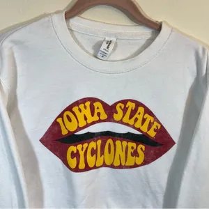 Just Hoods White Iowa State Lips Cropped Crewneck‎ Sweatshirt Medium thumbnail 2