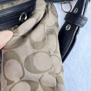Coach Legacy Slim Duffle 9326 Black Leather Crossbody Shoulder Bag Vintage Y2K thumbnail 12