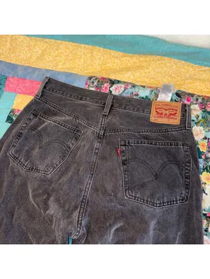 Levi's 501 Woman’s Highrise Straight Crop W30 L26 Button Fly Raw Hem Denim jeans thumbnail 3