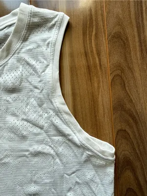 Lululemon Train to Be Tank Top - size 8 thumbnail 2