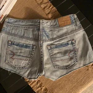 American Eagle denim micro shorts thumbnail 2