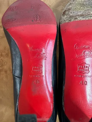 FLAW Christian Louboutin Black Leather Round Toe Pumps Size 40 AS-IS thumbnail 10