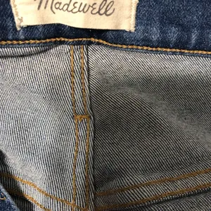 Madewell Mom jeans distressed size 36 waist measures 40 Blue Denim‎ women’s thumbnail 3