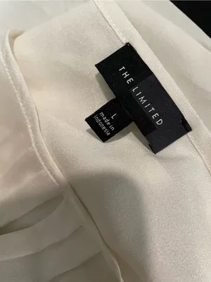 The Limited White Keyhole Pleated Cap-Sleeve Blouse thumbnail 2