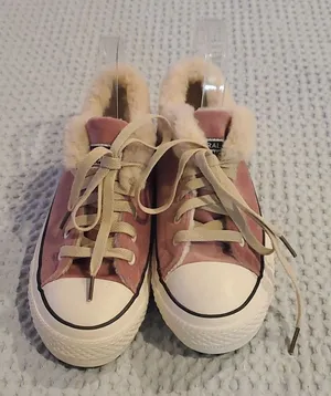 M GENERAL MING JIANG - Pink velour converse-like athletic shoes - Womens 8.5 (2) thumbnail 1